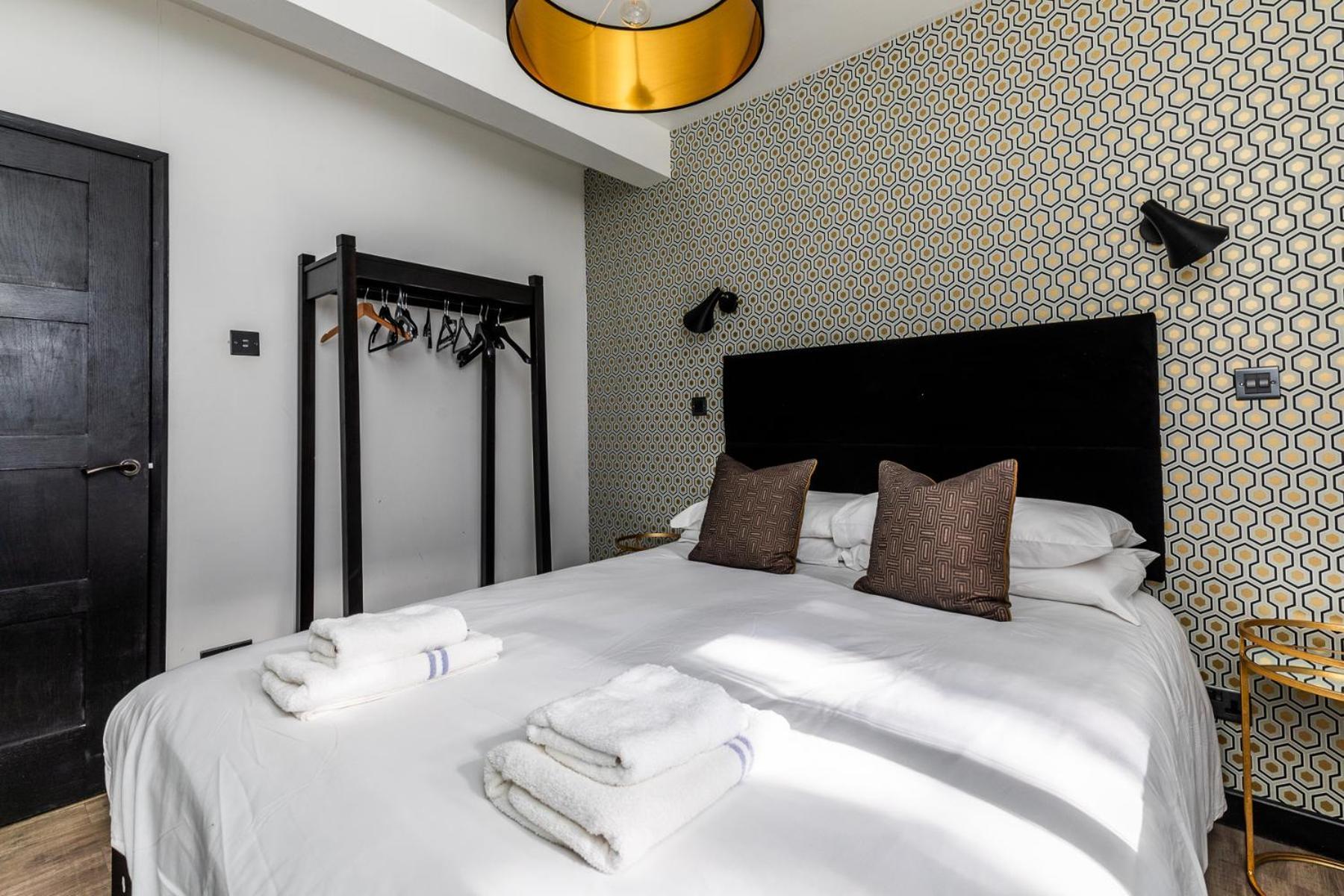 ล็อคบรูค ลอดจ์ Apartment บาธ ภายนอก รูปภาพ